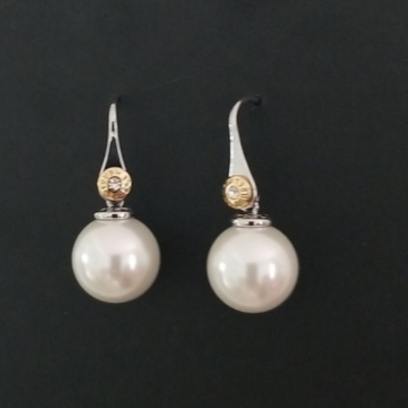 henri bendel Jewelry - Henri Bendel Pearl Drop Earrings